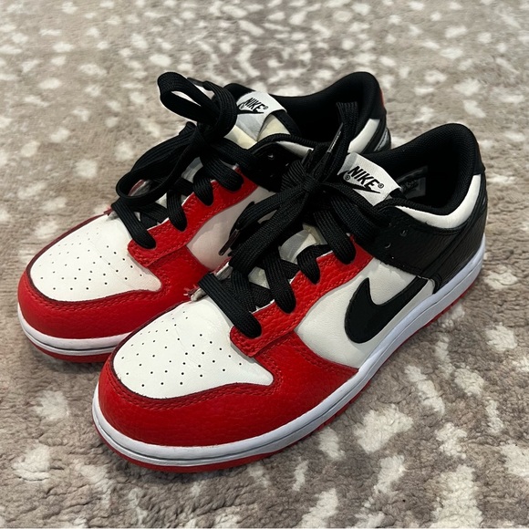 Nike Dunk - Picture 2 of 6